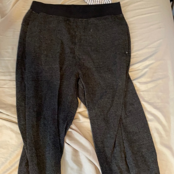 Comfortable sweats - Picture 1 of 1